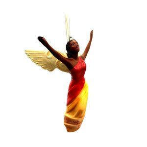Holiday Hallmark Keepsake 2007 Christmas Angel Ornament Lifting Up Joyful Hands